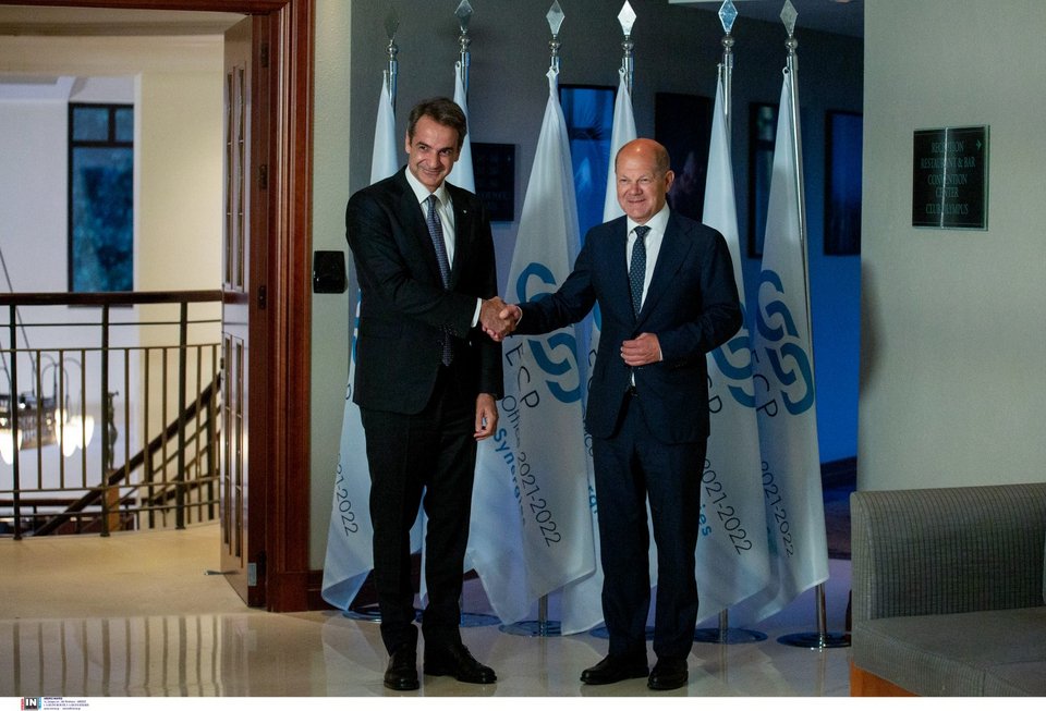 Ο Κυριάκος Μητσοτάκης υποδέχεται τον Όλαφ Σολτς στη Θεσσαλονίκη / Φωτογραφία: Intimenews/ΧΗΡΑΣ ΑΧΙΛΛΕΑΣ