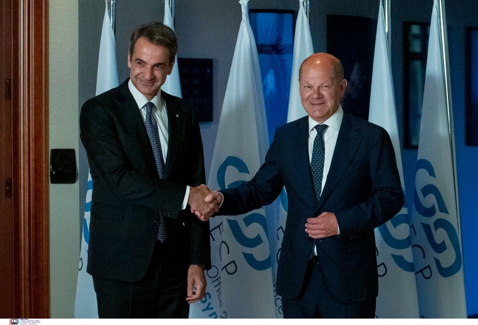 Ο Κυριάκος Μητσοτάκης υποδέχεται τον Όλαφ Σολτς στη Θεσσαλονίκη / Φωτογραφία: Intimenews/ΧΗΡΑΣ ΑΧΙΛΛΕΑΣ