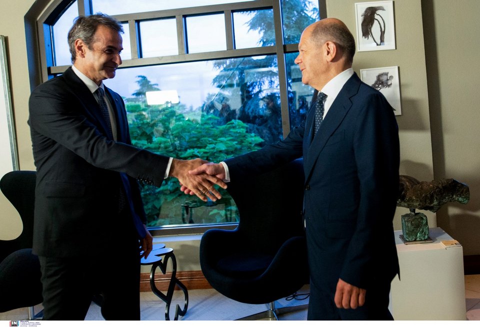 Ο Κυριάκος Μητσοτάκης υποδέχεται τον Όλαφ Σολτς στη Θεσσαλονίκη / Φωτογραφία: Intimenews/ΧΗΡΑΣ ΑΧΙΛΛΕΑΣ