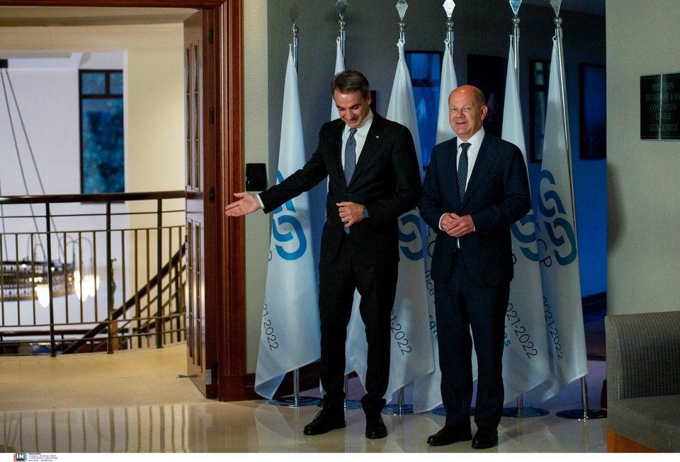 Ο Κυριάκος Μητσοτάκης υποδέχεται τον Όλαφ Σολτς στη Θεσσαλονίκη / Φωτογραφία: Intimenews/ΧΗΡΑΣ ΑΧΙΛΛΕΑΣ