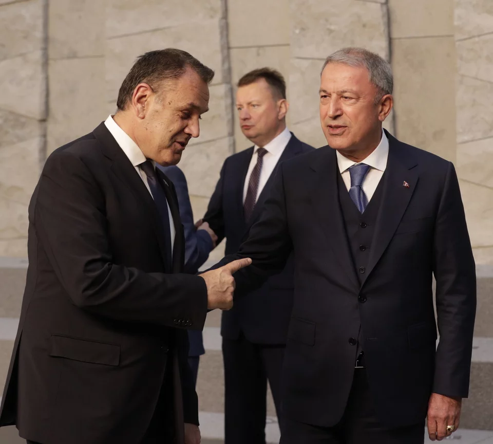 panagiotopoulos akar 1.jpg