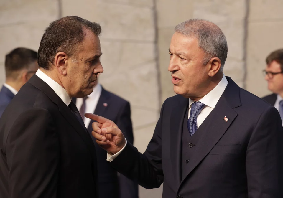 panagiotopoulos akar 2.jpg