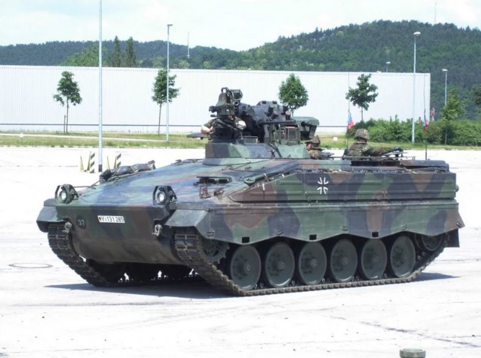 Τα πεπαλαιωμένα στρατιωτικά άρματα BMP-1