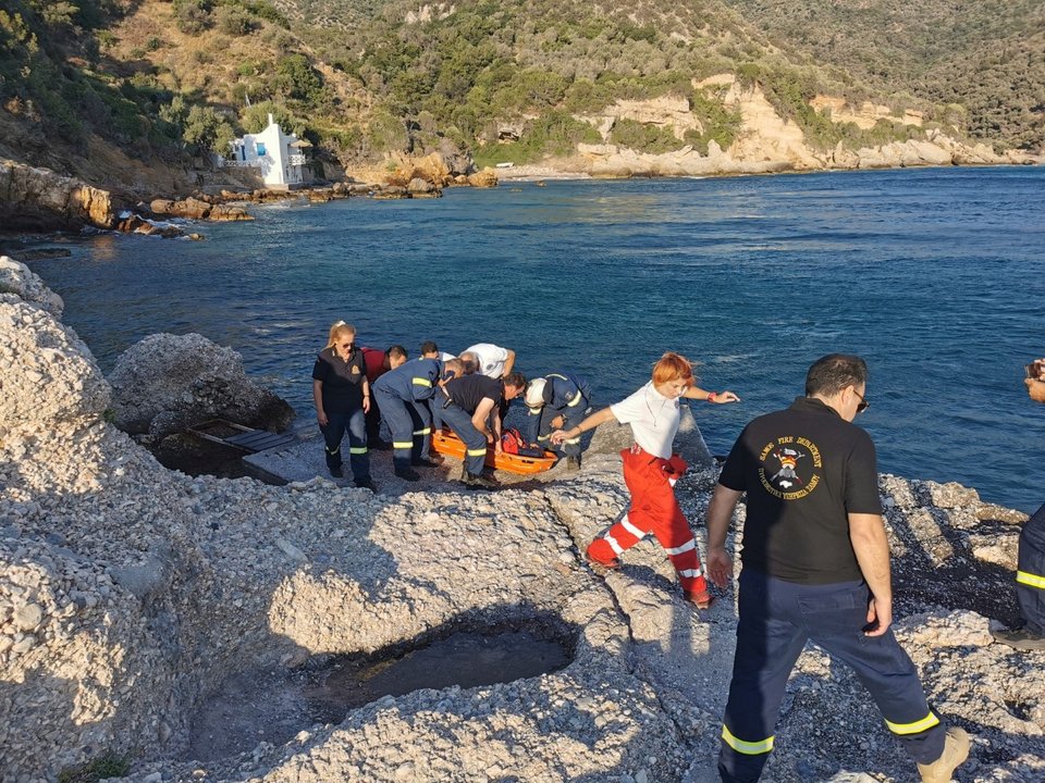 Διασώθηκε ο πιλότος του ελικοπτέρου που συνετρίβη στη Σάμο / Φωτογραφία: Samos24.gr
