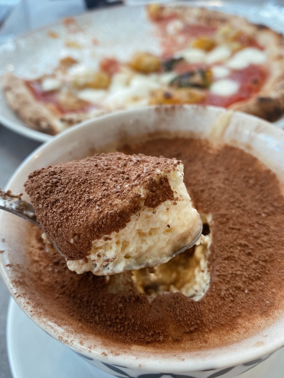 Ένα λαχταριστό τιραμισού για το τέλος. 