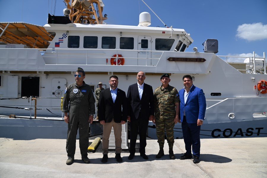 Ο υφυπουργός Εθνικής Άμυνας παρακολούθησε την άσκηση μαζί με τον υπουργό Εξωτερικών Νίκο Δένδια, τον Αμερικανό πρέσβη στην Αθήνα George Tsunis και τον αρχηγό ΓΕΕΘΑ, στρατηγό Κωνσταντίνο Φλώρο