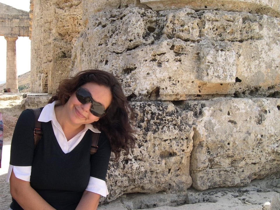 Η  μεταφράστρια Δήμητρα Δότση.