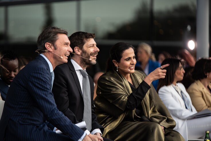 Αχιλλέας Τσάλτας, Νικόλας Γιατρομανωλάκης,  Σεΐχα Αλ-Μαγιάσα μπιντ Χαμάντ Αλ-Θανί στο Art for Tomorrow στο Μουσείο της Ακρόπολης