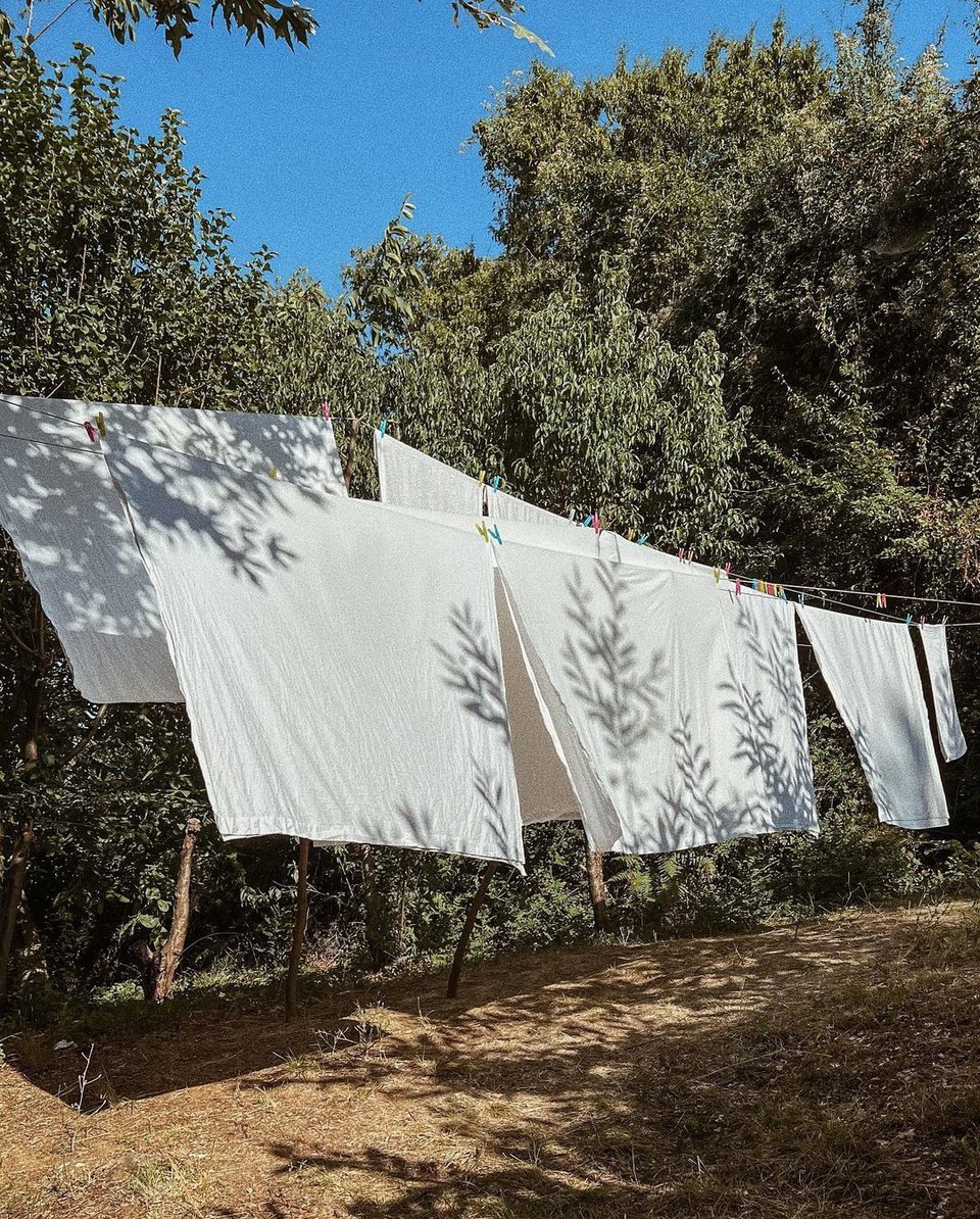 H Ευγενία Σαμαρά απλώνει μπουγάδα