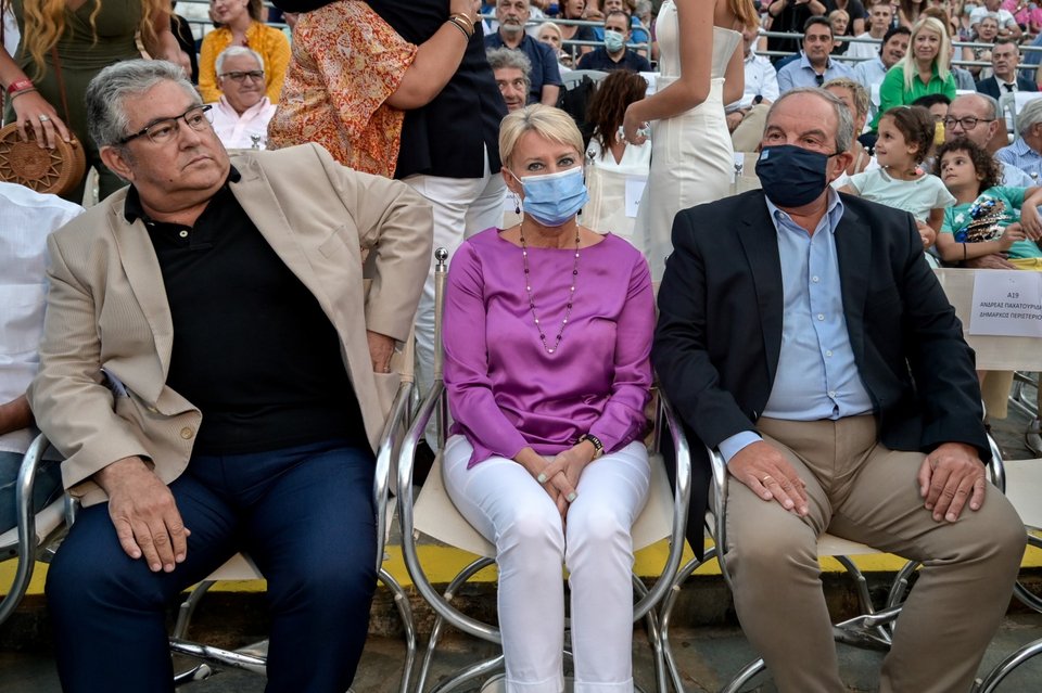 Κώστας Καραμανλής, Νατάσα Καραμανλή και Δημήτρης Κουτσούμπας / Φωτογραφία: ΜΙΧΑΛΗΣ ΚΑΡΑΓΙΑΝΝΗΣ-ΕUROKINISSI