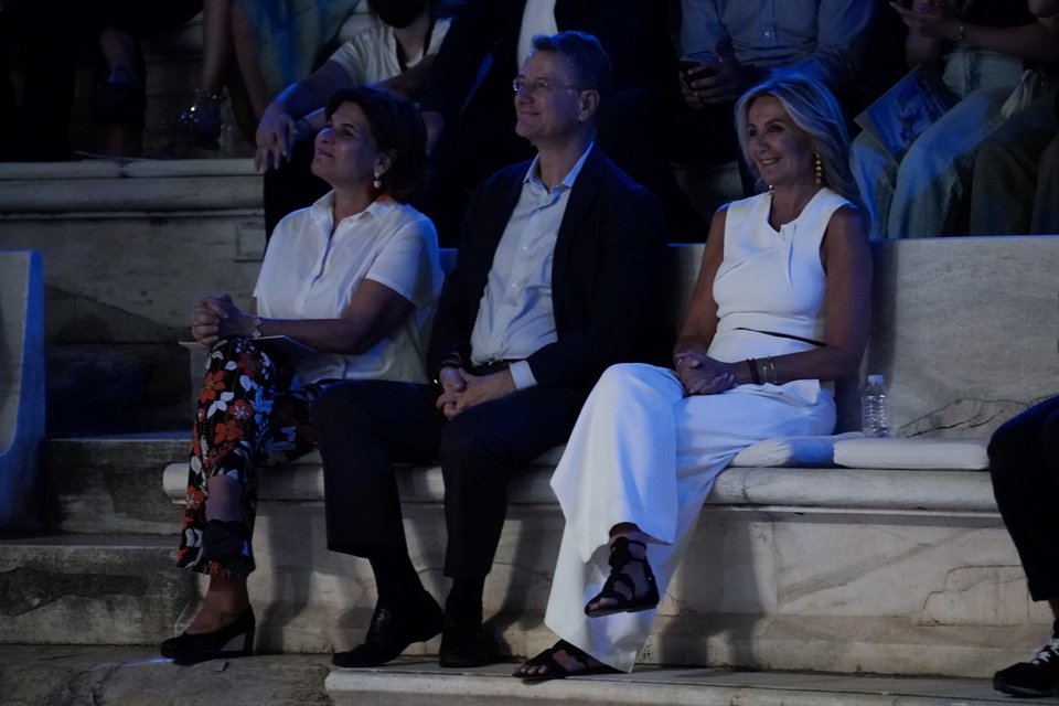 Η Μαρέβα Μητσοτάκη στο Ηρώδειο με τον Co-CEO του Νetflix, Τεντ Σαράντος / Φωτογραφία: Menelaos Myrillas / SOOC