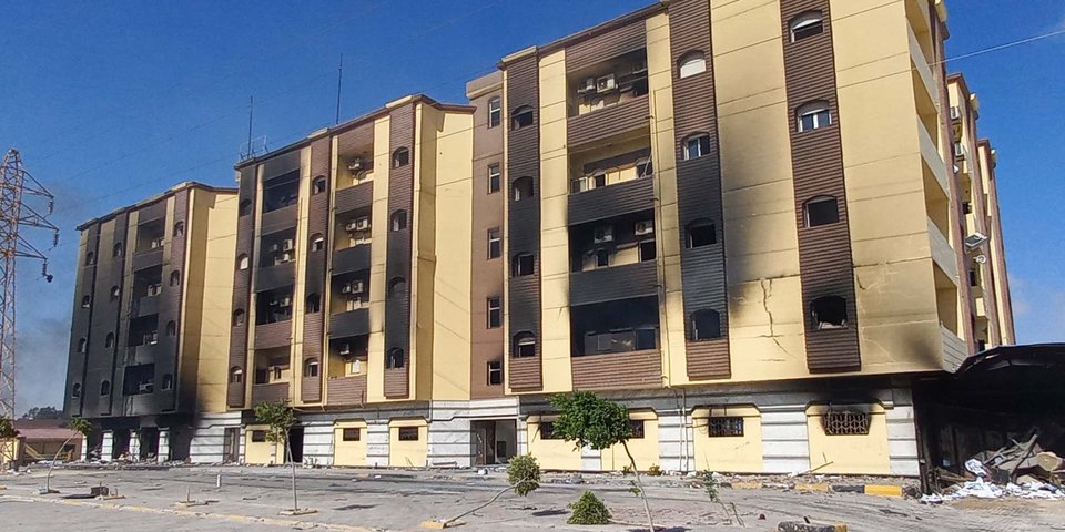 Το κοινοβούλιο στο Τομπρούκ, Λιβύη, μετά τις διαδηλώσεις / AP Photo