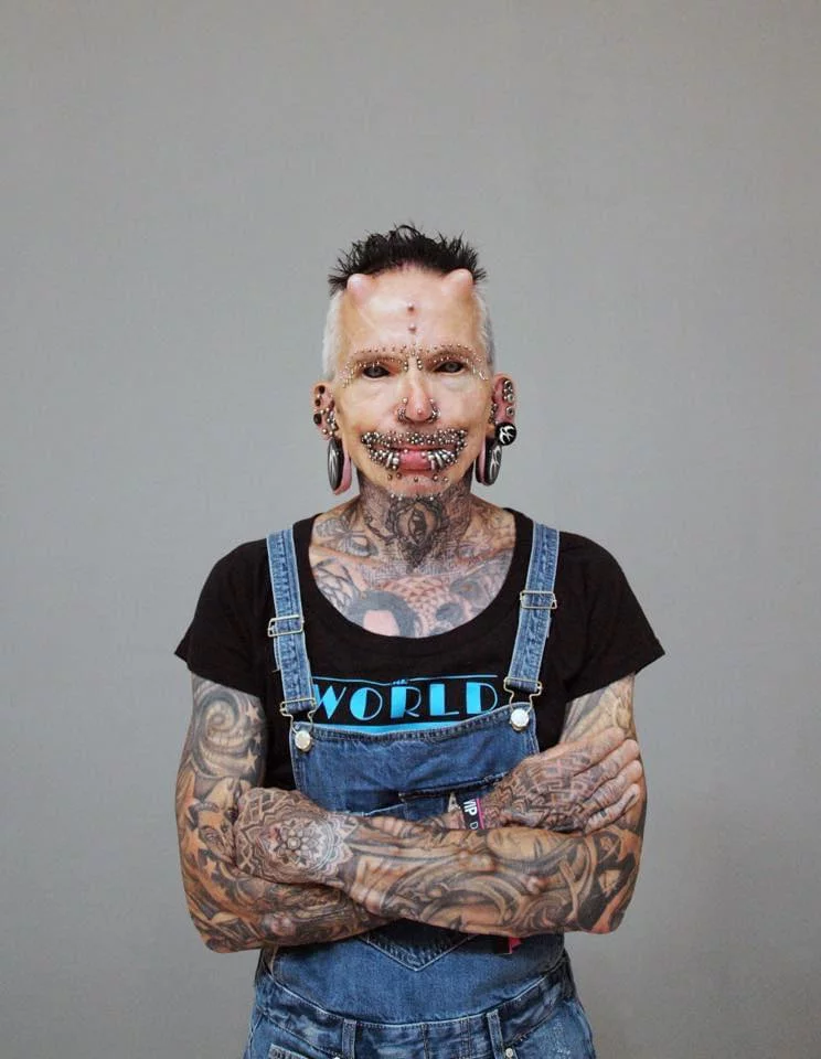 Ο Rolf Buchholz έκανε το πρώτο του τατουάζ στα 40 του χρόνια 