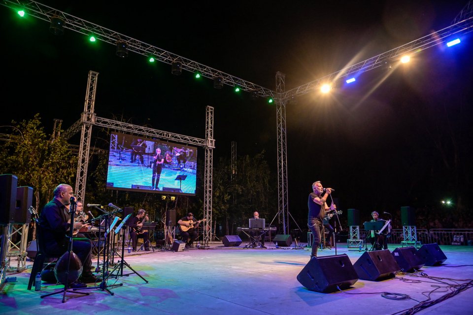 Ο Χρήστος Θηβαίος στη σκηνή / Φωτογραφία: ΜΙΧΑΛΗΣ ΚΑΡΑΓΙΑΝΝΗΣ-ΕUROKINISSI