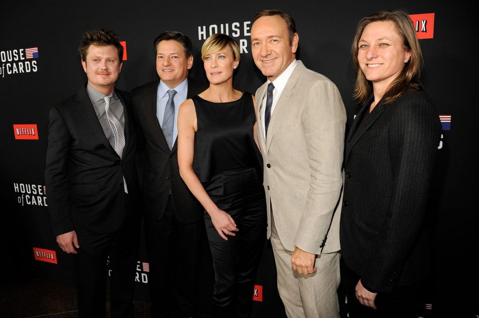 O Ted Sarandos με το καστ του House of Cards
