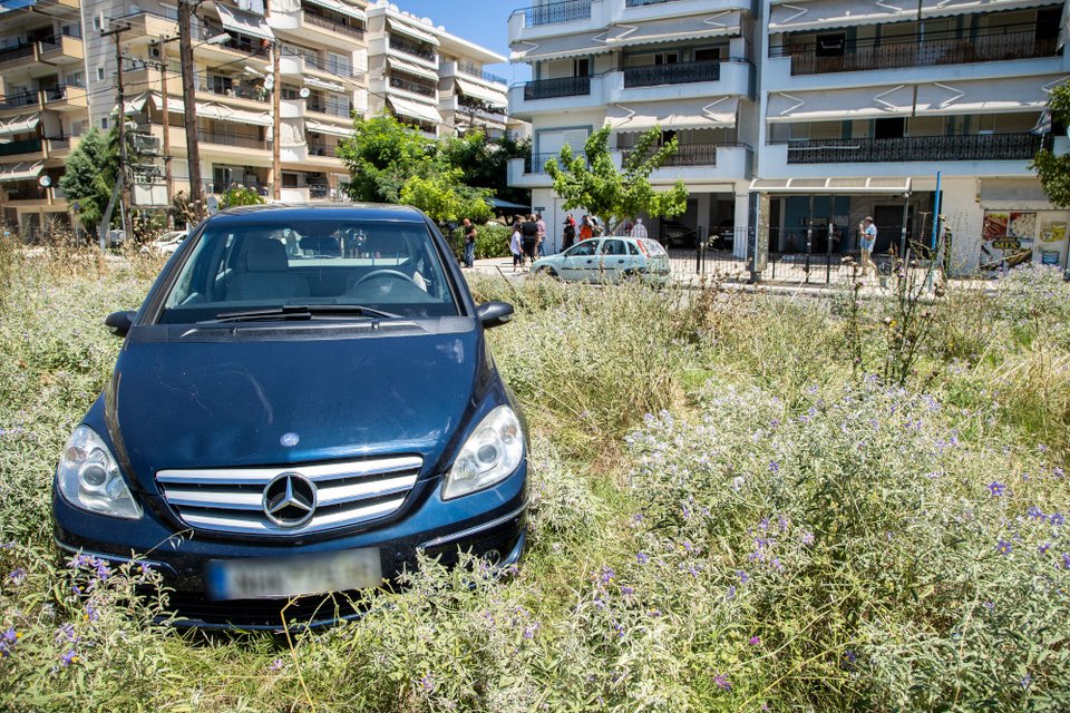 Αυτοκίνητο παρέσυρε τρία παιδιά σε στάση του ΟΑΣΘ στη Θεσσαλονίκη / EUROKINISSI