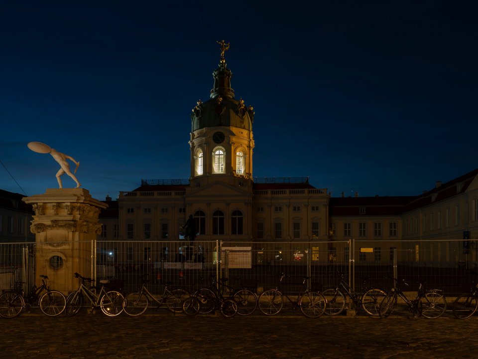 Στο σκοτάδι και το παλάτι Charlottenburg