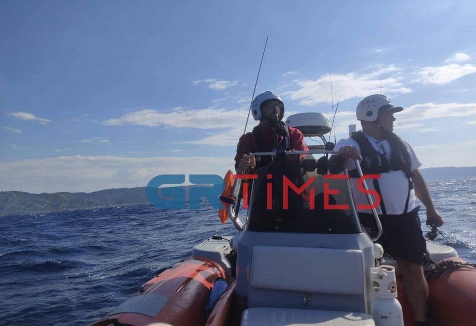 Σκάφος σε αναζήτηση του 3ου αγνοούμενου στη Χαλκιδική / Grtimes.gr