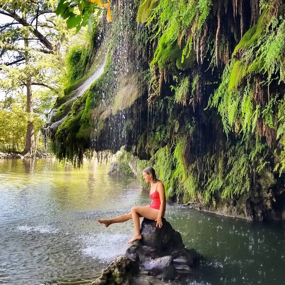 ζευγάρι ταξιδεύει μήνα μέλιτος 10 χρόνια 