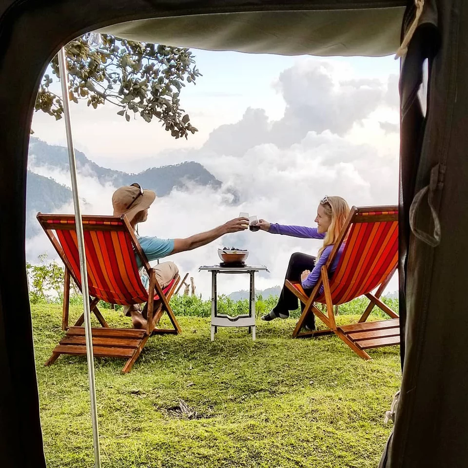 ζευγαρι μήνα μέλιτος 10 χρόνια