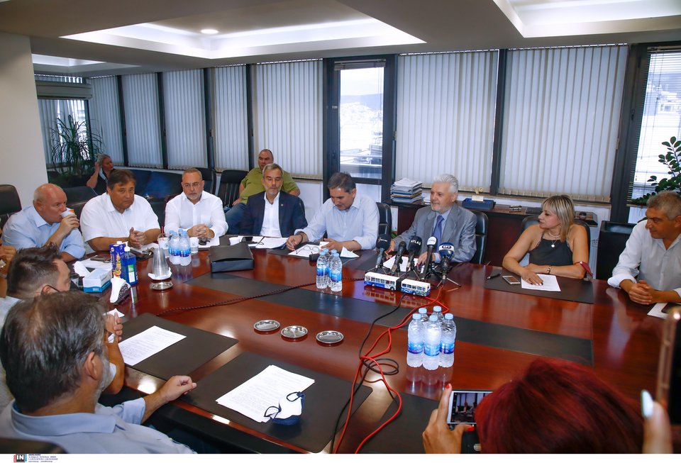 Στη τελετή παράδοσης-παραλαβής έδωσε το παρόν και ο Δήμαρχος Θεσσαλονίκης, Κωνσταντίνος Ζέρβας / Φωτογραφία από EUROKINISSI