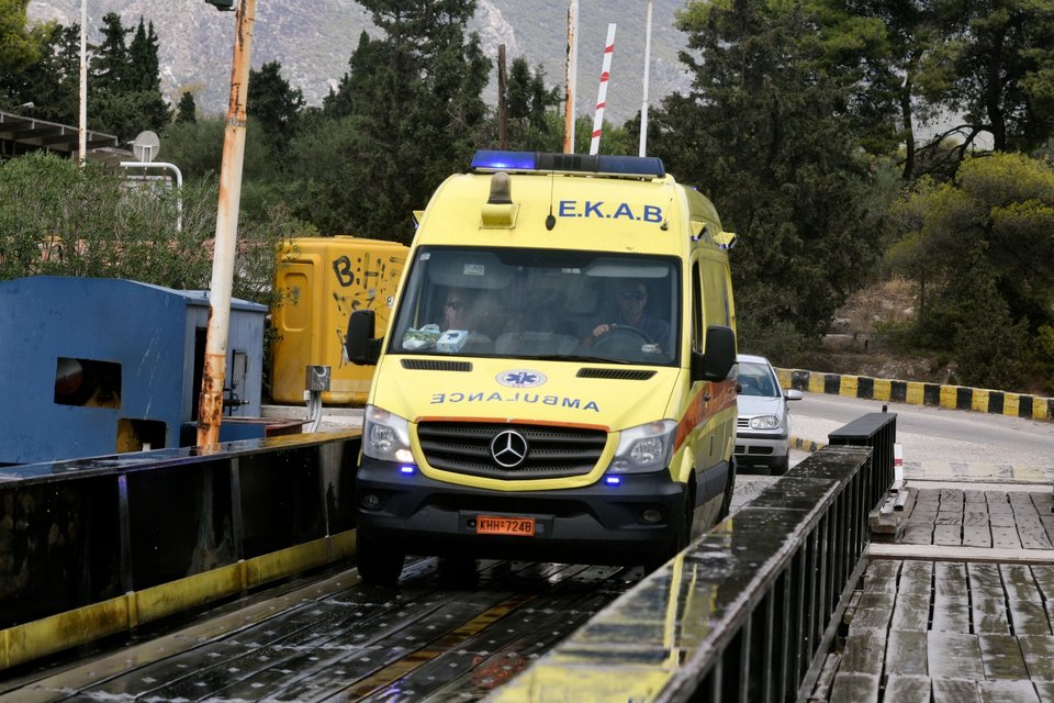 Γυναίκα έπεσε από τη γέφυρα στον Ισθμό Κορίνθου / Φωτογραφία: ΒΑΣΙΛΗΣ ΨΩΜΑΣ/EUROKINISSI