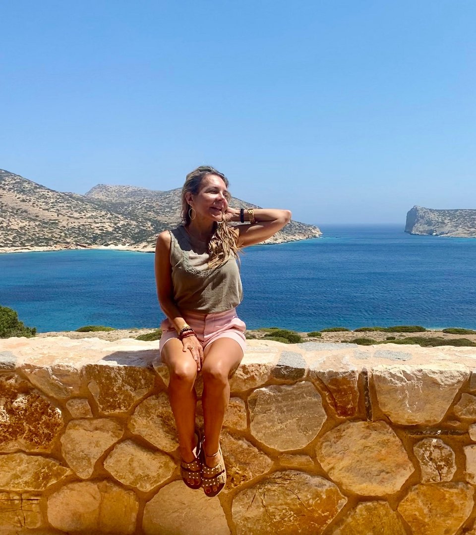 H Αμάντα Μιχαλοπούλου στo The Open Land Donousa.