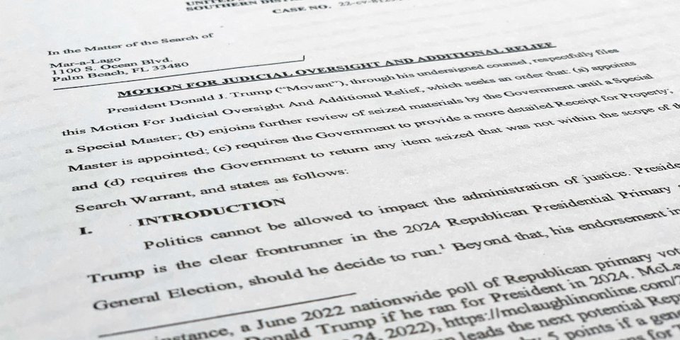 Έγγραφο που κατασχέθηκε από το FBI στην έπαυλη του Τραμπ στη Φλόριντα / ASSOCIATED PRESS