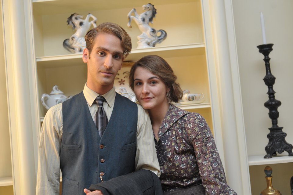  Γκαλ Ρομπίσα (Δαβίδ),  Ηλέκτρα Μπαρούτα (Ματίλντα). 