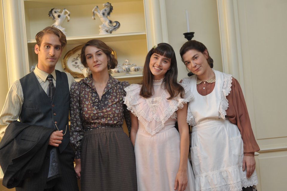 Γκαλ Ρομπίσα (Δαβίδ),  Ηλέκτρα Μπαρούτα, Χριστίνα Μαθιουλάκη (Ραχήλ), Νικολέτα Χαρατζόγλου (Μαρίνα) 