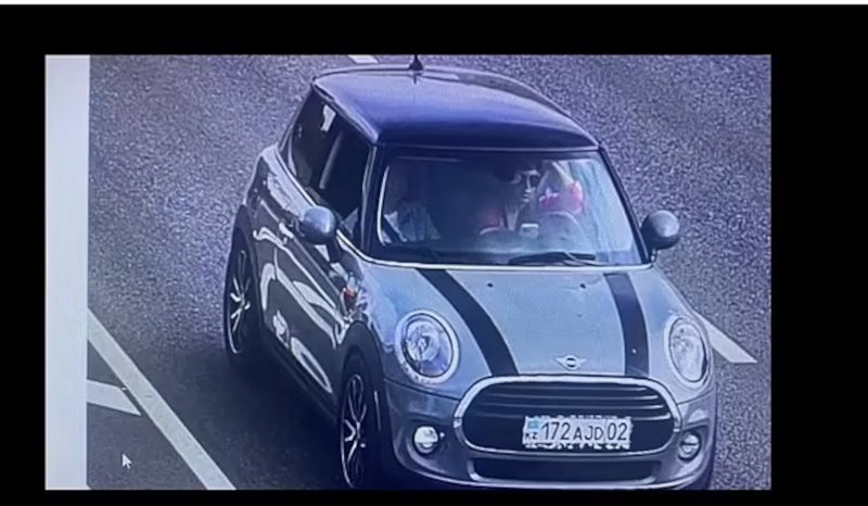 Σύμφωνα με την FSB η Natalia Vovk διέφυγε με αυτό το Mini Cooper στην Εσθονία
