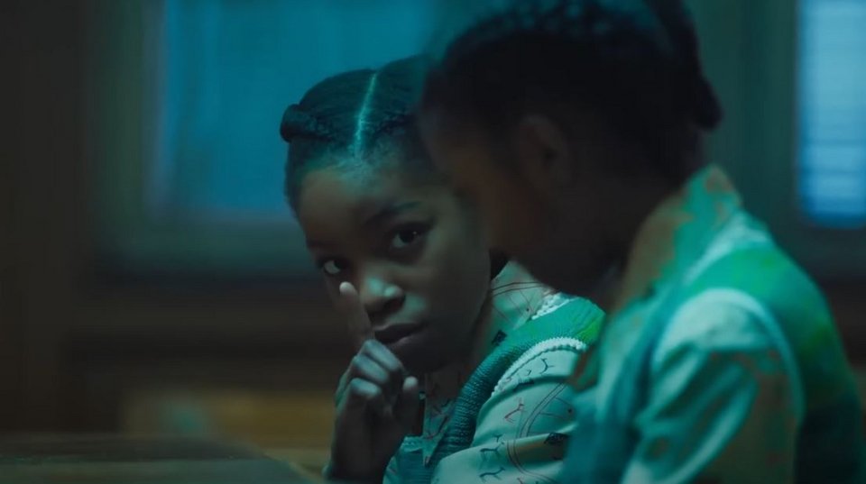 Στιγμιότυπο από το τρέιλερ της ταινίας The Silent Twins