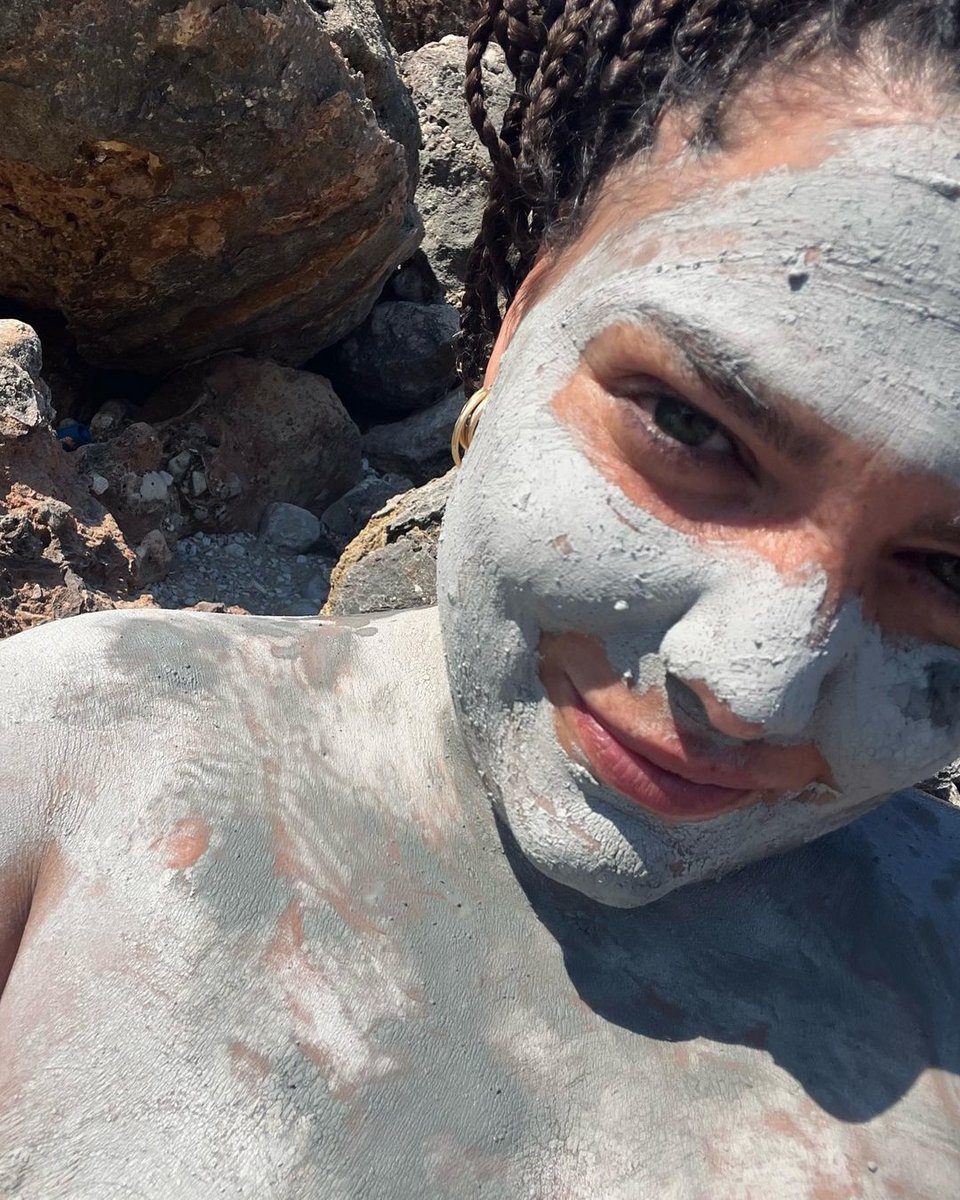 Η selfie της Δανάης Μπάρκα