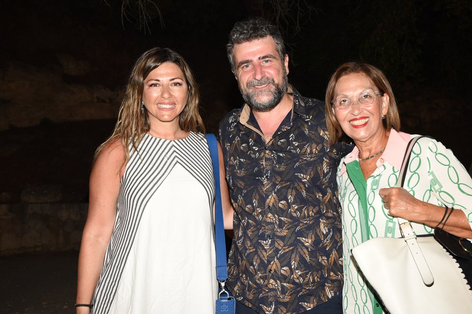 Σοφία Ζαχαράκη (Υφυπουργός Τουρισμού)- Αστέριος Πελτέκης (Καλλιτεχνικός Διευθυντής ΚΘΒΕ)- Γιαννούλα Καρύμπαλη-Τσίπτσιου (Πρόεδρος ΔΣ ΚΘΒΕ)