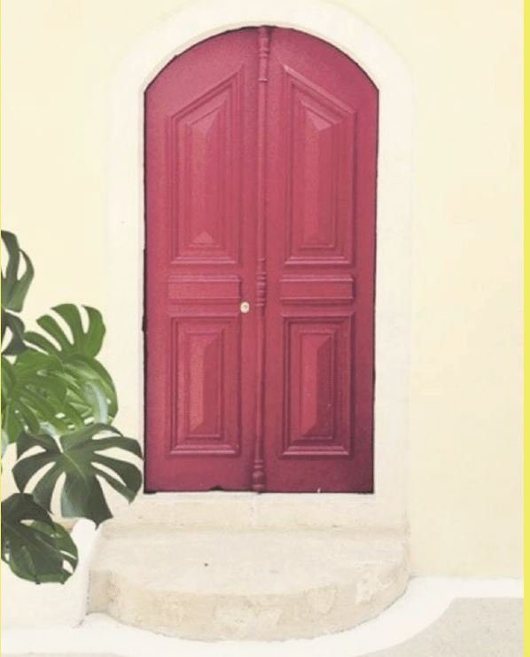 Η είσοδος στο σπίτι