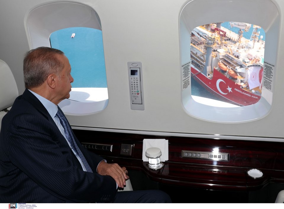 Ο Ερντογάν επιθεώρησε με ελικόπτερο από αέρος το γεωτρύπανο- Φωτογραφίες: Intimenews - ΜΕΧΜΕΤ ΣΙΡΙΝ ΤΟΠΑΛΟΓΛΟΥ