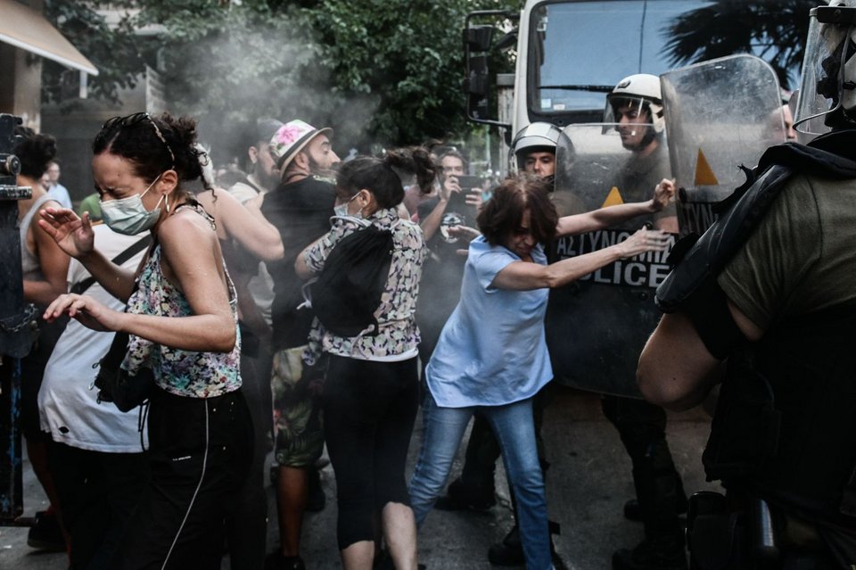 Εξάρχεια: Με ΜΑΤ ξεκίνησαν οι εργασίες για το Μετρό -Ενταση με κατοίκους που αντιτίθενται [βίντεο]