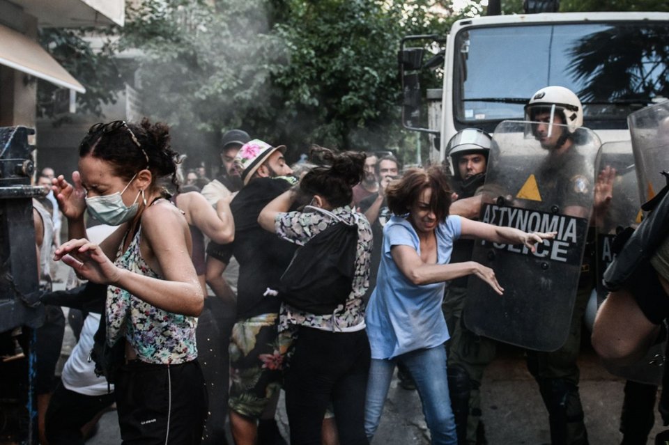 Εξάρχεια: Με ΜΑΤ ξεκίνησαν οι εργασίες για το Μετρό -Ενταση με κατοίκους που αντιτίθενται [βίντεο]