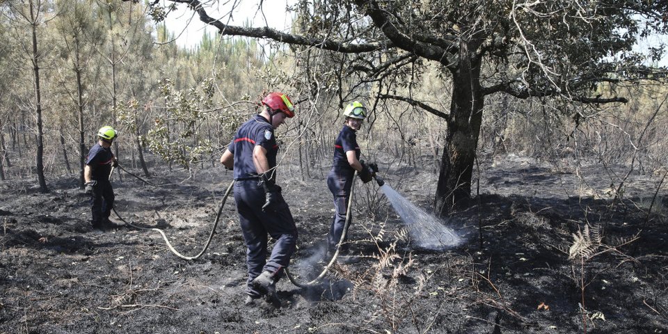 Φωτιές στη Γαλλία / ΦΩΤΟΓΡΑΦΙΑ ASSOCIATED PRESS