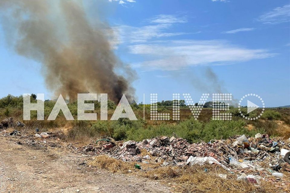 Φωτιά κοντά σε κατοικημένη περιοχή στον Πύργο Ηλείας / ilialive.gr