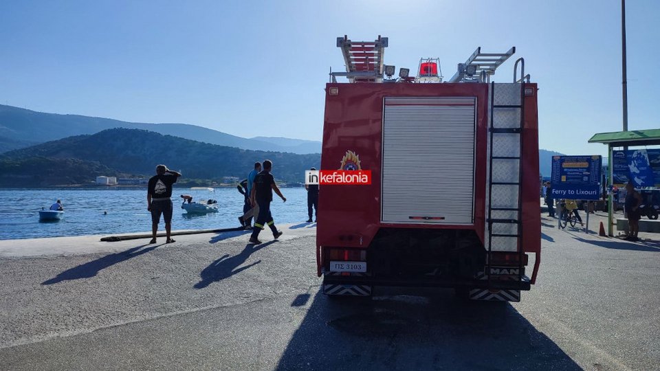 Νεκρός ο οδηγός του αυτοκινήτου που έπεσε στη θάλασσα στο λιμάνι του Αργοστολίου, στην Κεφαλονιά / inkefalonia