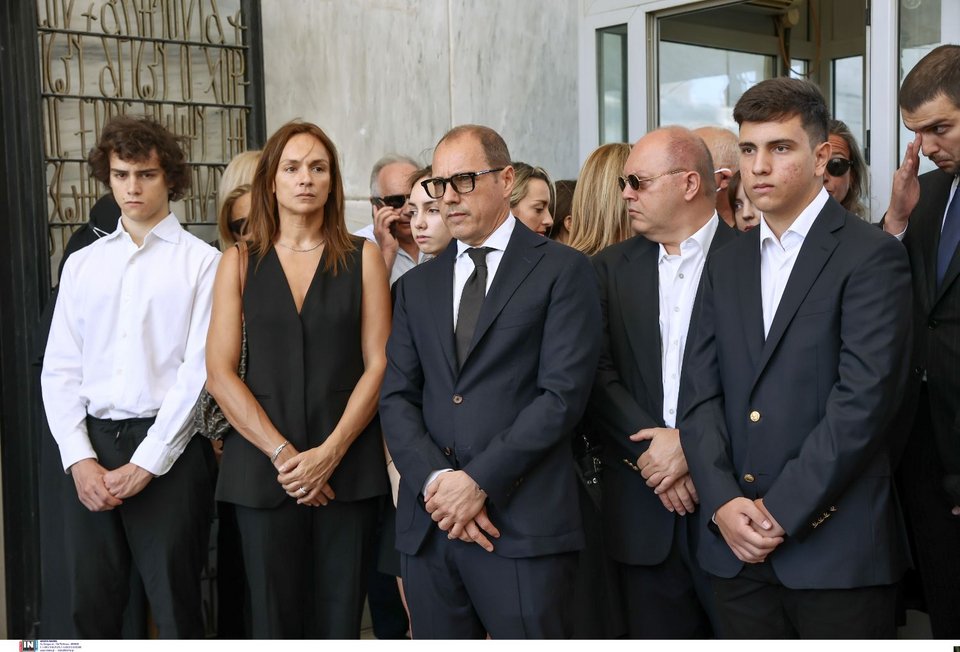 Παναγιώτης και Ανδρέας Ψυχάρης με τις οικογένειές τους