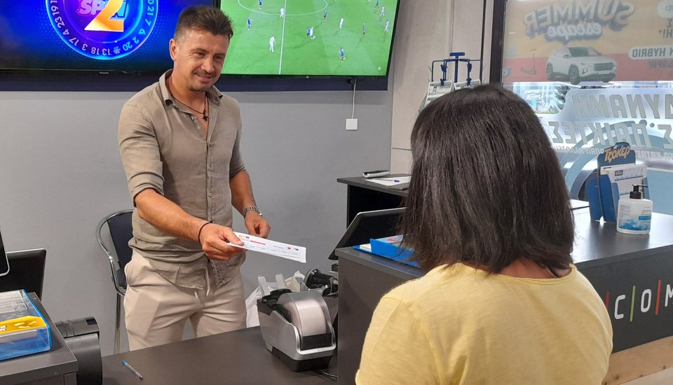 Λεωνίδας Γκίκας, ιδιοκτήτης καταστήματος ΟΠΑΠ στην Αγ. Παρασκευή