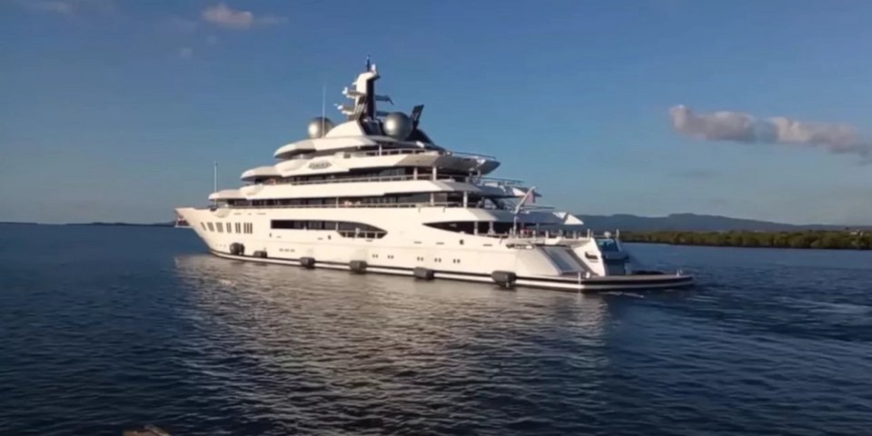 Το σούπερ γιοτ Amadea του Ρώσου επιχειρηματία και φίλου του Πούτιν, Σουλεϊμάν Κερίμοφ, που κατασχέθηκε στις νήσους Φίτζι