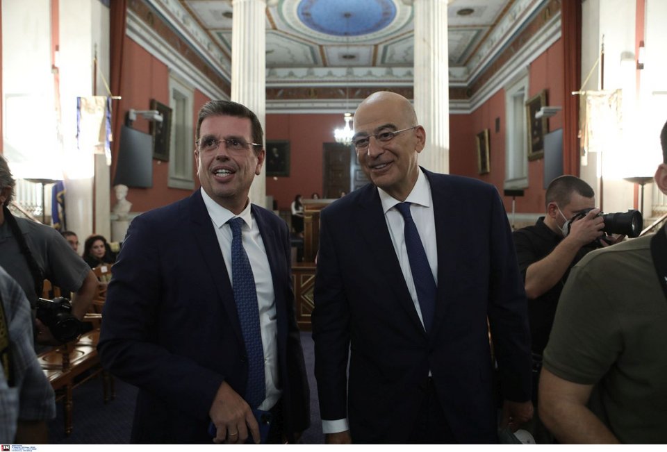 Ο Δημήτρης Καιρίδης και ο Νίκος Δένδιας / Φωτογραφία: INTIME - ΠΕΡΙΣΤΕΡΗΣ ΔΗΜΗΤΡΗΣ