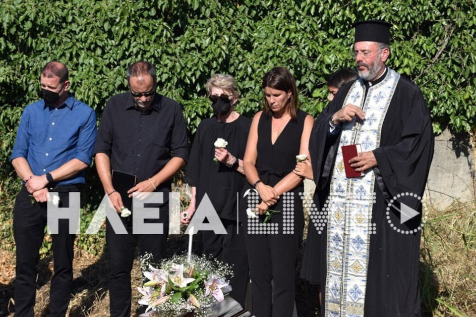 Η οικογένεια του Διονύση Σιμόπουλου / ilialive.gr
