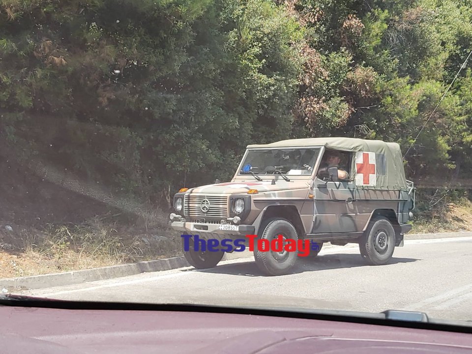 Στρατιωτικό κομβόι στη μάχη της κατάσβεσης στη Θάσο / THESSTODAY