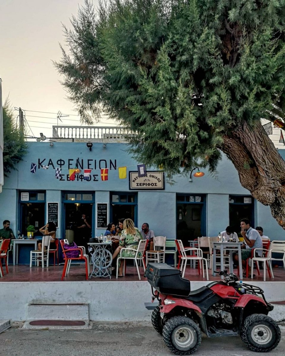 Η υπέροχη αυλή του Yacht Club στη Σέριφο - Φωτογραφία: @georgekokouvas via Yacht Club Serifos/Facebook