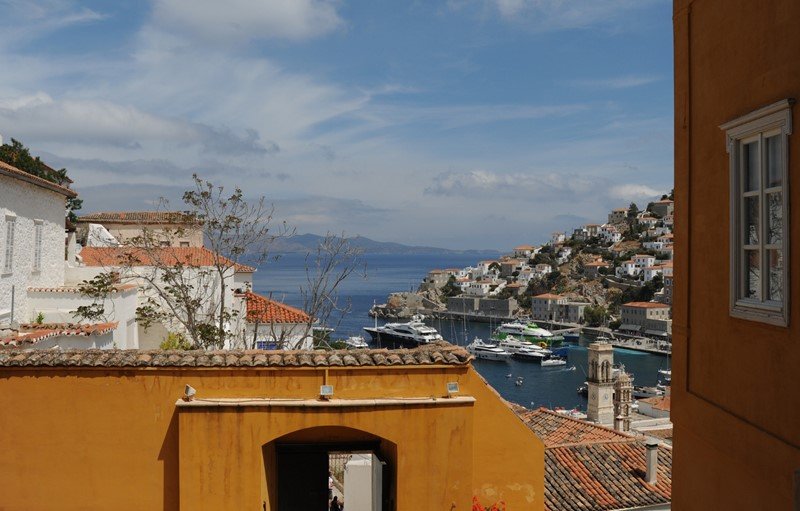 H θέα στο λιμάνι από την Ιστορική Οικία Λαζάρου Κουντουριώτη στην Ύδρα / Φωτογραφία: nhmuseum.gr
