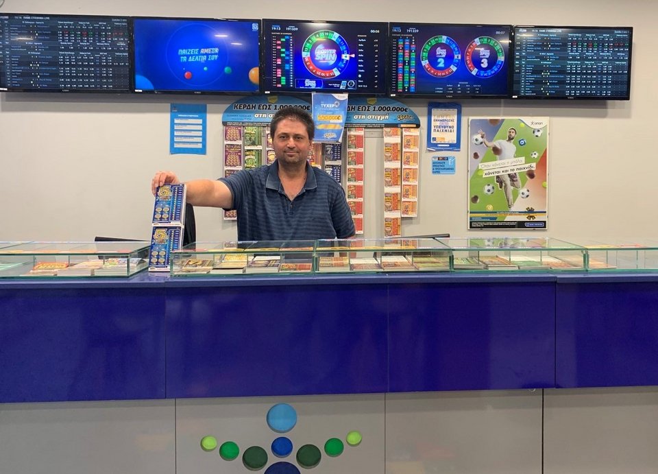 Ο Βασίλη Κυζιρίδης, ιδιοκτήτης του τυχερού καταστήματος ΟΠΑΠ στη Θεσσαλονίκη 